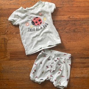 Old Navy Baby Snug as Bug Short PJ Set size 12-18 month